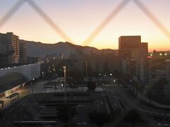 26日早朝　防府駅前のホテルルートインから三田尻方向を見る。
絶好にウォーキング日和。