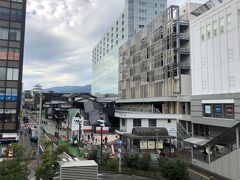 小田原駅から、路線バスで箱根へ。
小田原城が見えます。