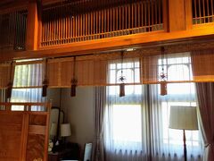 212号室に戻り 荷物を整え、
御簾のある憧れのお部屋とも いよいよお別れです。