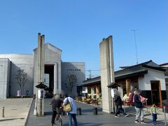 駅からハイキングのゴールである「とちぎ山車会館」です。
ハイキングコースの順番とは逆になってしまいましたが、先に来てみました。