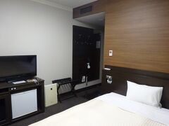 ホテルニューパレス
http://www.hotel-newpalace.com/

今夜のお宿は新宮駅近くのビジネスホテルです。ベッドが広くて良かった。面倒になって利用していないけど、大浴場もあるのは良いかと。