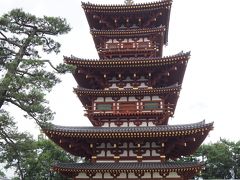 金堂の東西対に仏塔が建てられていて、こっちは西塔。
金堂と同じく室町時代に焼失し、再建したのが昭和56年（1981年）。
