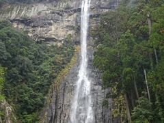 学生時代に来た時はもっと水量多いイメージだったけど、こんなもんだったかな？