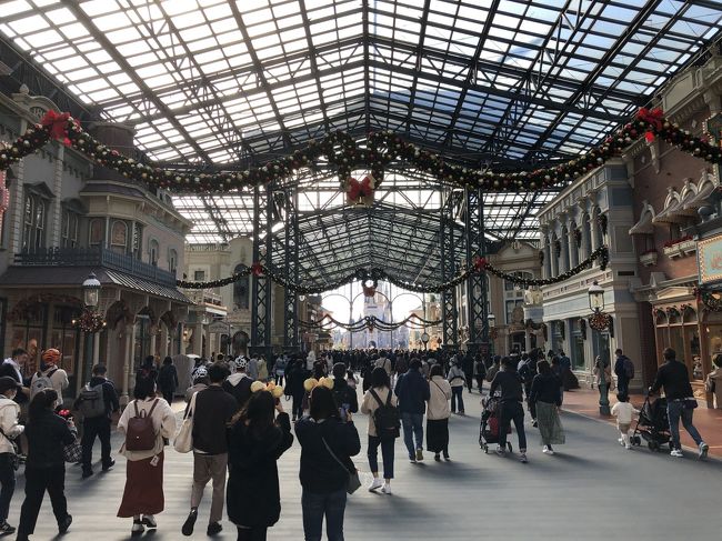 年10月から東京ディズニーランドでお酒が飲める ディズニークリスマス ミッキー フレンズのグリーティングパレードクリスマス 東京 ディズニーリゾート 千葉県 の旅行記 ブログ By リンリンベルベルさん フォートラベル