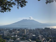 照国神社から城山の登山道を登った頂上は桜島、錦江湾、鹿児島市街が一望できるビューポイントです。