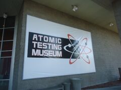 駐車場に車を停めて、博物館へ入館します。

前回の旅行記はフェニックスです↓
https://4travel.jp/travelogue/11570365