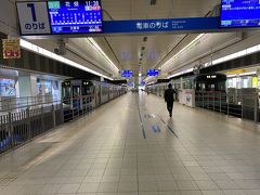 次は地下鉄から西鉄に乗り換えます。
ここからは西鉄の太宰府行きの各駅停車で。