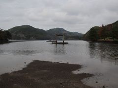 社格は村社だが海中に鳥居を備えた堂々たる古式神社だ