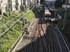 明大前駅から