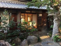 ならまちを散策。「にぎわいの家」に寄ってみました。
無料です。
江戸時代に建てられた町屋で、登録有形文化財だそう。