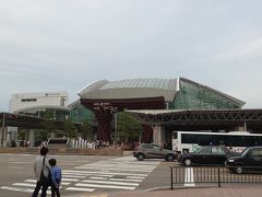 そして、鼓門が有名な金沢駅に到着。
個人的には1年半ぶりの来訪です。
