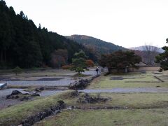 屋敷跡。
私的には、ここが一番好きかも。
すごく昔の生活を想像するとワクワクします。
