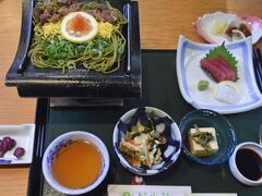 こんばんは湯田温泉に宿泊。
名物の瓦そば・・・不思議な感じ。