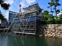 高松城の艮櫓
修復中で、足場が組んであり、その姿をきちんと見られなかった。