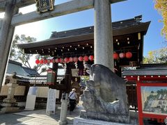 護王神社は足腰の守護神として広く崇敬されています
主人と長男の干支は猪＾＾

やけに反応している主人。
写真を撮りまくっていました。

