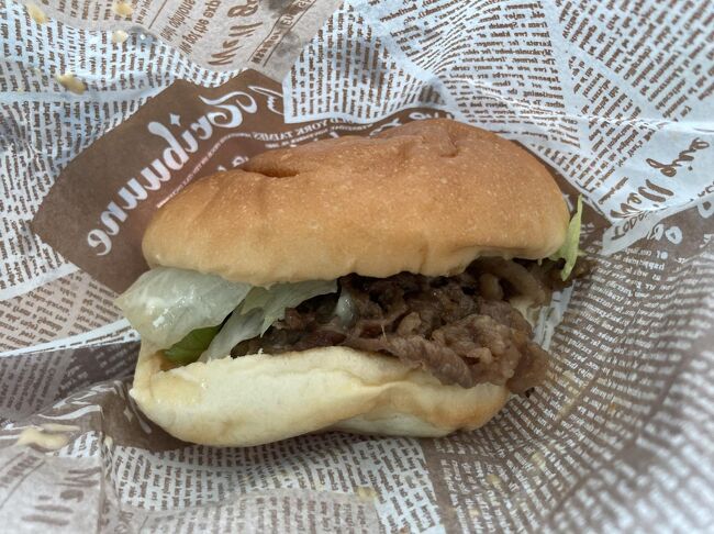 道の駅あわじに寄って、淡路牛バーガーを購入(^-^)<br />玉ねぎ入りの淡路島バーガーは売り切れで残念でしたが、淡路牛バーガーも美味しかったです♪