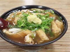 殿田のおばさんオススメのたぬきうどん。

お揚げにおいしいお出汁が染みてます。ネギは九条ねぎなのかな？柔らかい風味でした。
細麺で柔らかいタイプなので消化が良く、2時間後くらいにはオヤツも食べられる感じです。