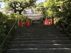 階段を登って
富士屋ホテル本館へ。