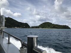 船浮集落が見えてきた。