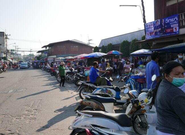 19日　8：20　今日も来ましたバンサレー市場