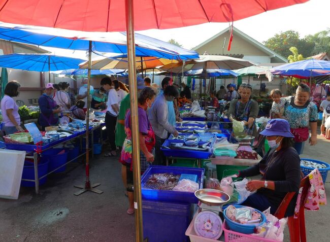 今日も来ましたバンサレー市場