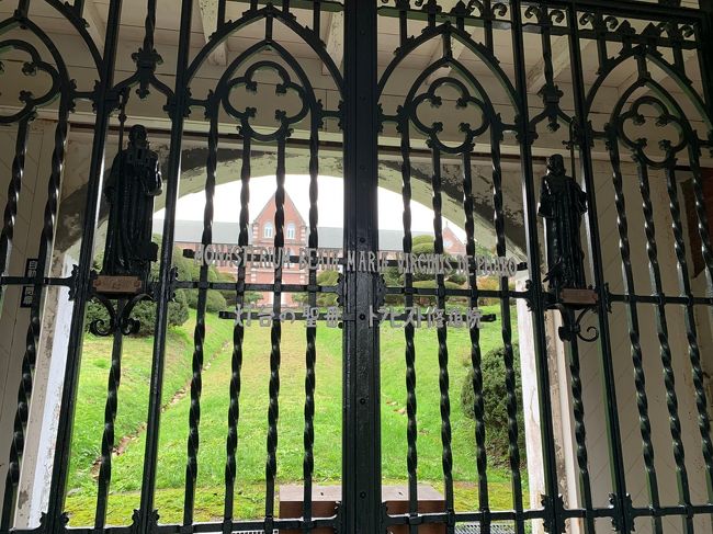 この先は立ち入りできません。トラピストは男子修道院の為、予約で内部を見られますが、男性のみです。<br />