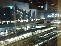 今回は京都市内に前泊し、翌朝丹後に向かうことにしました。
本日は近鉄京都駅直結の「都シティ近鉄京都」に宿泊。
どの部屋も最高のトレインビューでお気に入りのホテルです。