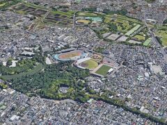 大宮公園には、大宮公園の他、大宮公園第二公園、大宮第三公園の公園も含まれています。

氷川神社の北側にある狭義の大宮公園は、公園としての発足は、最も古く、明治18年に、氷川神社境内の一部を、偕楽遊園の地として開設(太政官布達公園)されました。

つまり、氷川神社の一部が、明治時代半ばに、公園となったのです。
正確に言いますと、氷川神社を管理していた大宮氷川神社の別当寺であった観音寺の寺領が、明治政府の神仏分離令により、国有地化され、その寺領が、公園に転用されたのです。

観音寺の住職は、現在の日進の万福寺に追いやられています。