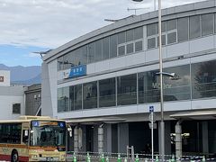 秦野駅からスタート。こちら側は住宅街でのどかな感じでした。