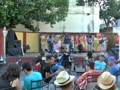 カサ・デ・ラ・ムジカでキューバの音楽を楽しむ