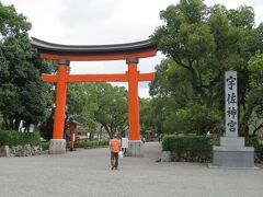 モノレールに乗るべく宇佐神宮へ。
どんな神社かといいますと…