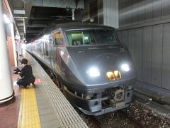 佐賀から乗って来た、かもめ20号。

九州はステキな列車が多いから、撮り鉄も多かった。

この後、別府に向かう。