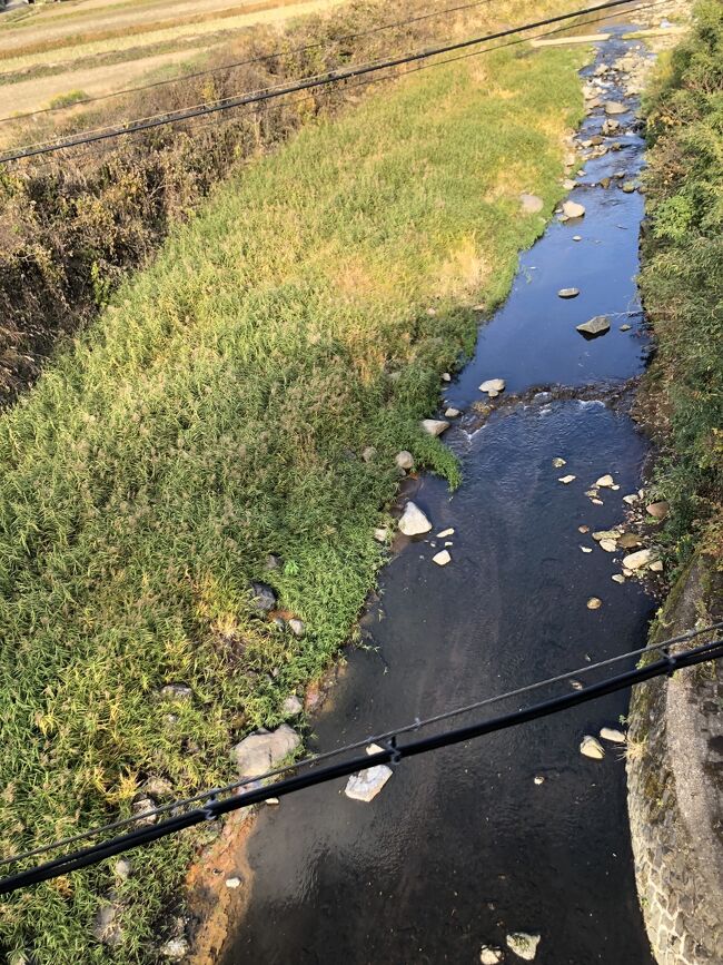 本当に小さな鉄橋を渡ります。トロッコは現在も中松～高森間のみの運行で、運休部分には立派な鉄橋がありましたね。