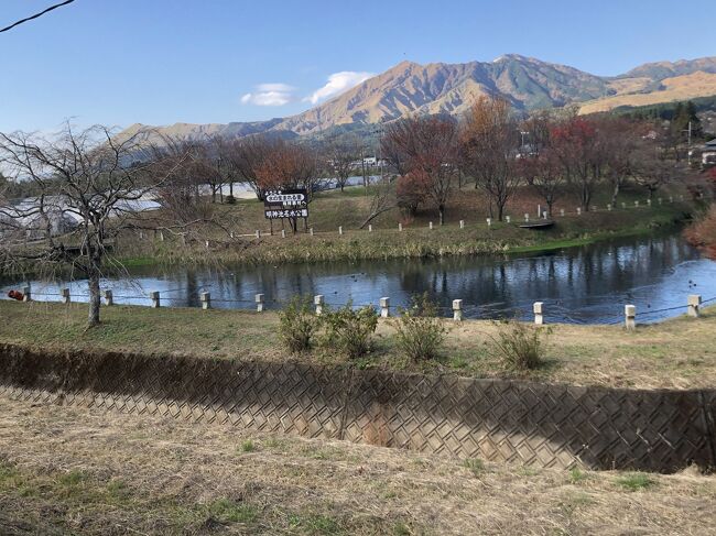 河童が住むという明神池名水公園を通ります。残念ながら河童には遭えず・・