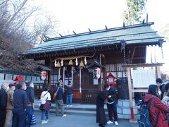 伊香保神社です。
ちょっと行列。
密です。