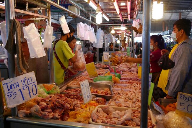 こちらは鶏肉コーナー