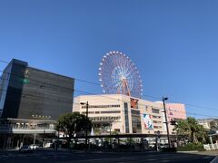 さぁ！いよいよ今日から本格的に観光START☆
それにしても暖かい。今日の最高気温は24℃⁈
もしかして服選びに失敗したかな。
Tシャツにカーディガンとかでも良かったかも。