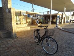 上州富岡駅でバスの待ち時間が1時間ほどあったので、無料のレンタサイクルを借りました。他のいくつかの駅でも借りられるようです。