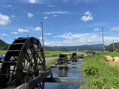 13:30　安並水車の里　

江戸時代、水田に水を汲み上げるために作られました。水路でゆっくり回る水車の行列はどこかホッとする素朴な風景です。5月下旬～６月上旬　水車の周りは紫陽花の道になります！　ドラマのロケ地になりました。