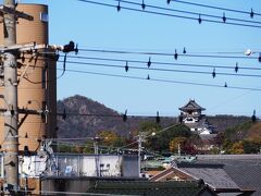 まずは犬山駅からの眺望。遠くに犬山城が見えます。駅から20分程で 歩けるようです。。