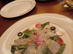 みます屋イタリアーノというお店(お店の外観撮り忘れました)
このお料理は真鯛のカルパッチョ。