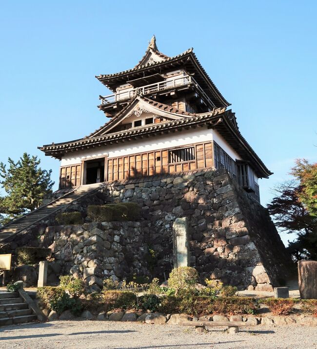 福井県-8 坂井市c 丸岡城 最古の城郭建築様式-修復 ☆笏谷石製の