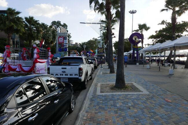 何のパレードか分らん？？