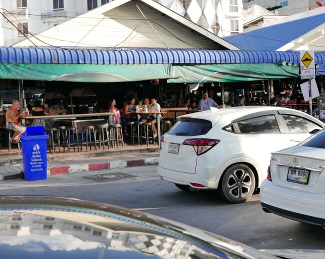 ソイ8　角のバービア