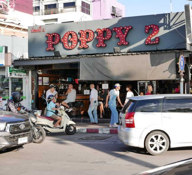 ソイ8　角のバービア