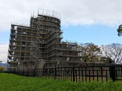 大鳥居だけでなく原爆ドームも工事中