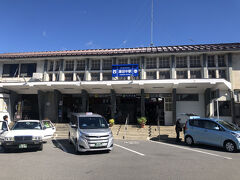 先ほどの特急列車に乗って終点湯田中まで。