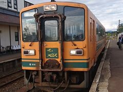 JR五所川原駅で乗り換えて津軽五所川原駅から太宰治の生地金木町に津軽鉄道で向かいます。