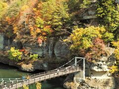 駐車場から5分ほど歩き景勝地「塔のへつり」へ