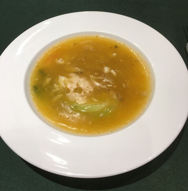 上海蟹味噌入りふかひれの姿煮込み